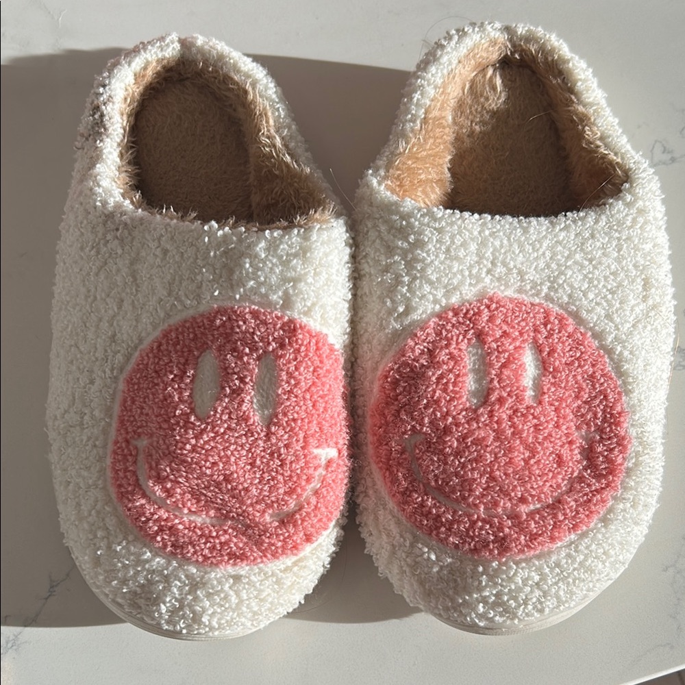 Cozy Smiley Face Slippers - Pink and Cream